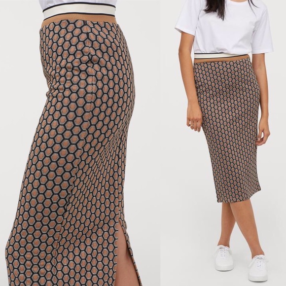 H&M Dresses & Skirts - Beige Honeycomb Patterned High Waist Pencil Skirt